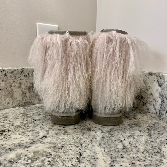 UGG Mongolian Sheepskin Cuff Boots - Picture 4 of 7